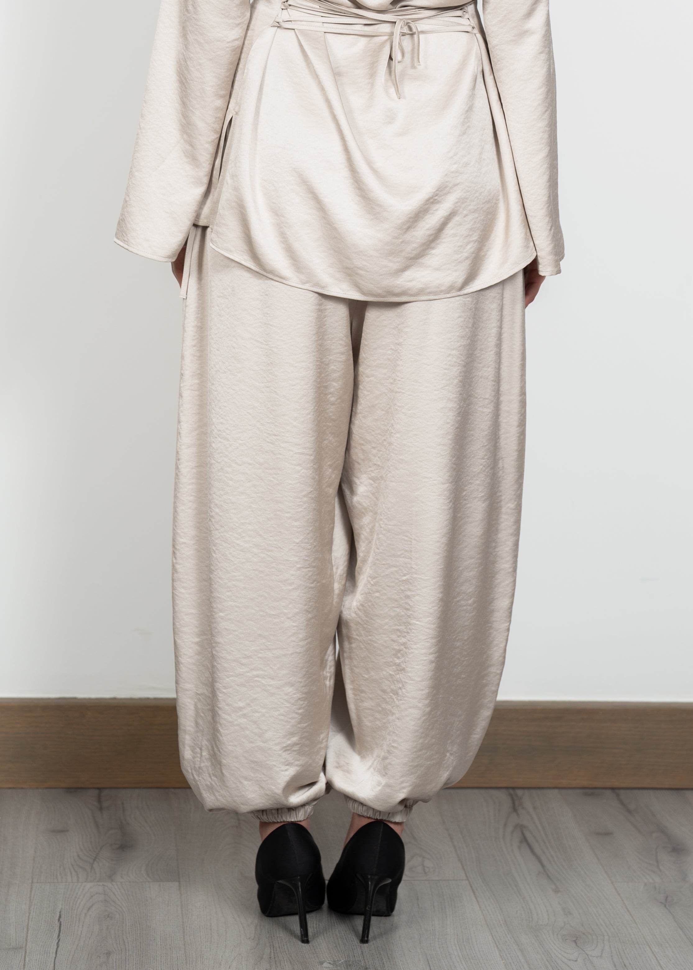 Ensemble Satin "Soft Flow"